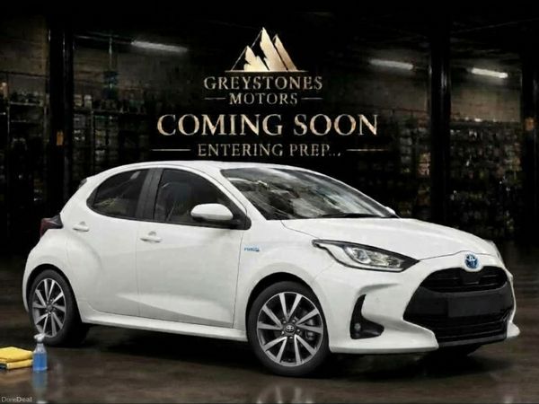 Toyota Yaris Hatchback, Petrol Hybrid, 2021, White