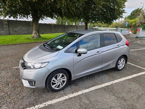 Honda Jazz Hatchback, Petrol, 2016, Silver