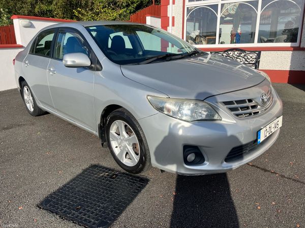 Toyota Corolla Saloon, Diesel, 2012, Silver