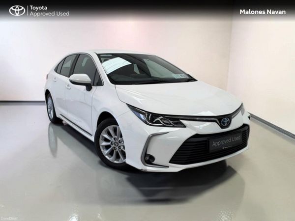 Toyota Corolla Saloon, Petrol Hybrid, 2022, White