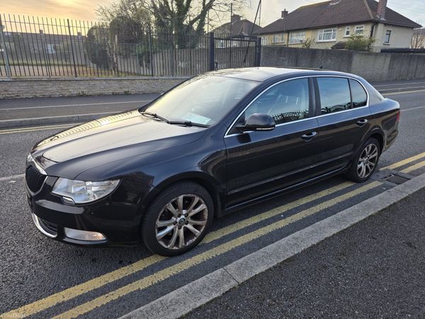 Skoda Superb Hatchback, Diesel, 2012, Black