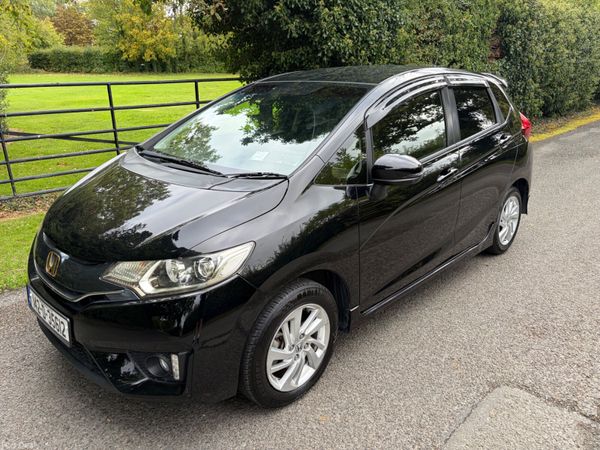 Honda Fit Hatchback, Petrol, 2014, White