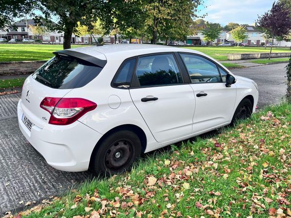 Citroen C4 Hatchback, Petrol, 2011, White