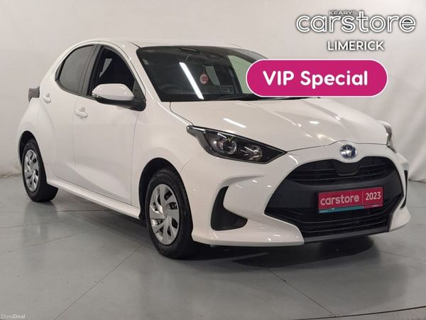Toyota Yaris Hatchback, Petrol Hybrid, 2023, White