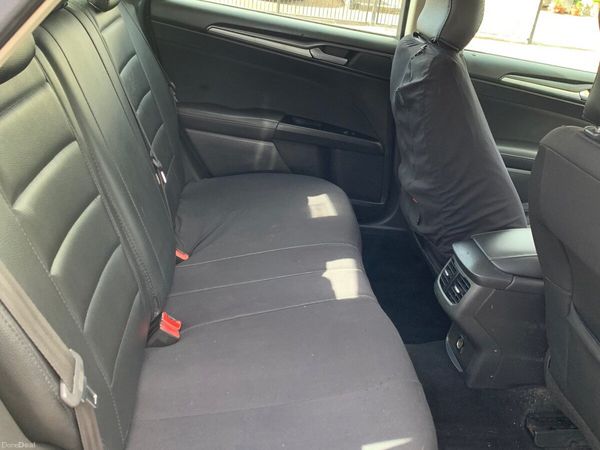Ford Mondeo Hatchback, Diesel, 2017, Black