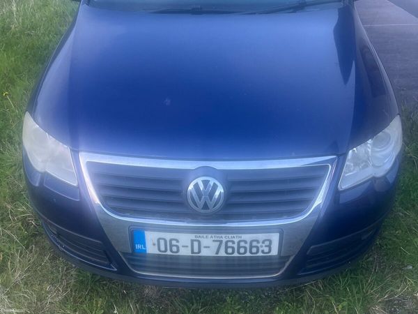 Volkswagen Passat Saloon, Petrol, 2006, Blue