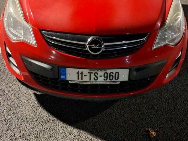 Opel Corsa Hatchback, Petrol, 2011, Red