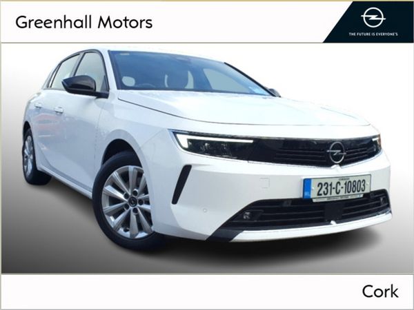 Opel Astra Hatchback, Petrol, 2023, White