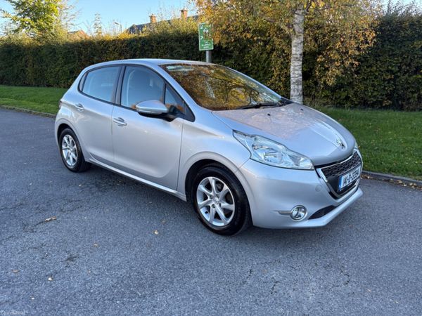 Peugeot 208 Hatchback, Petrol, 2014, Grey