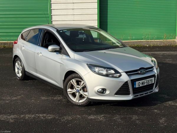 Ford Focus Hatchback, Petrol, 2012, Silver