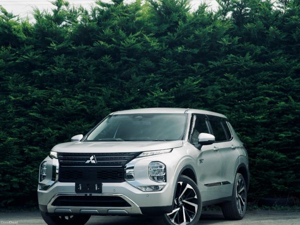 Mitsubishi Outlander SUV, Petrol Plug-in Hybrid, 2022, Silver