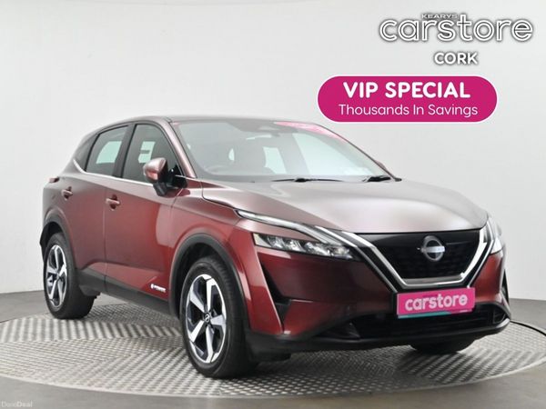 Nissan Qashqai MPV, Petrol, 2023, Red