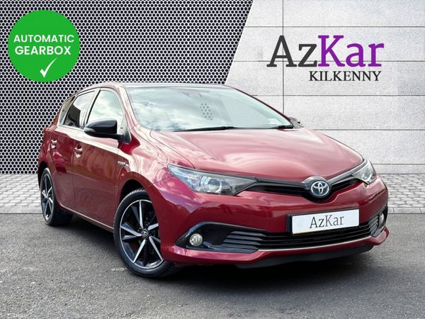 Toyota Auris Hatchback, Petrol Hybrid, 2018, Red
