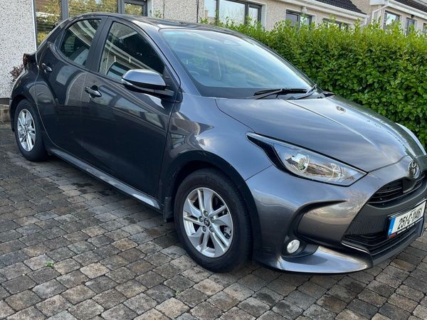Toyota Yaris Hatchback, Petrol Hybrid, 2025, Grey
