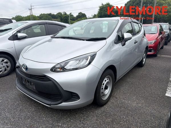 Toyota Aqua Hatchback, Petrol Hybrid, 2023, Silver