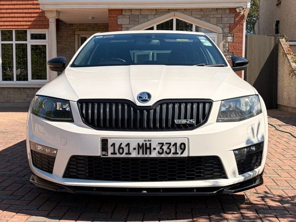 Skoda Octavia Saloon, Diesel, 2016, White