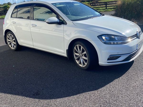 Volkswagen Golf Estate, Diesel, 2019, White