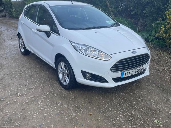Ford Fiesta Hatchback, Petrol, 2017, White