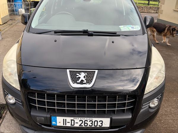 Peugeot 3008 MPV, Diesel, 2011, Black