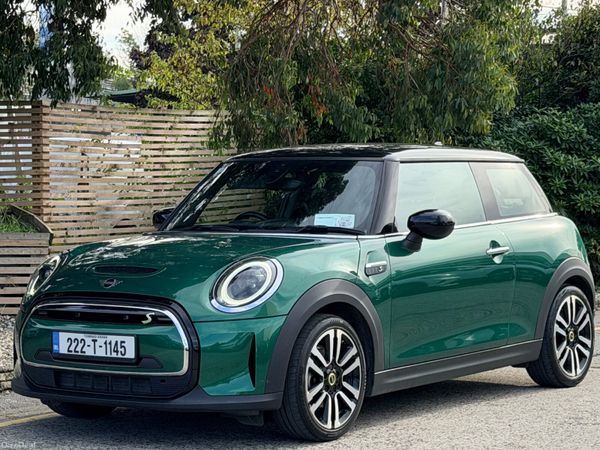Mini Cooper Hatchback, Electric, 2022, Green