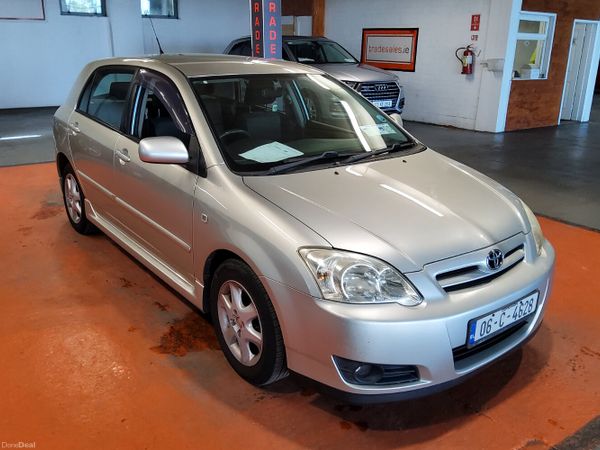 Toyota Corolla Hatchback, Petrol, 2006, Silver