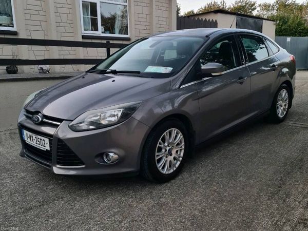 Ford Focus Saloon, Diesel, 2011, Brown