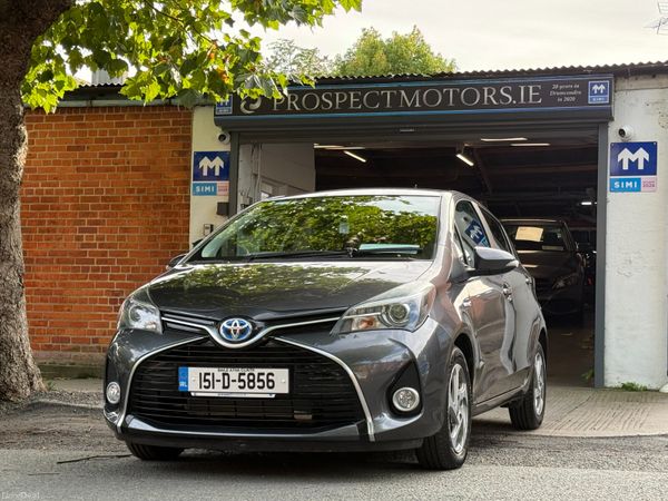 Toyota Yaris Hatchback, Petrol Hybrid, 2015, Grey