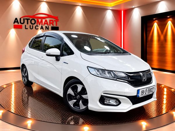 Honda Fit Hatchback, Petrol, 2019, White