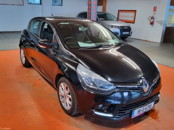 Renault Clio Hatchback, Petrol, 2019, Black