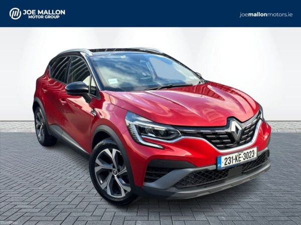 Renault Captur Hatchback, Petrol, 2023, Red