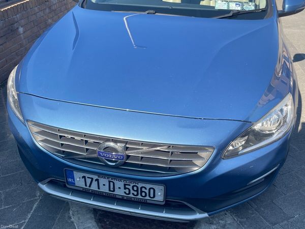 Volvo S60 Saloon, Diesel, 2017, Blue