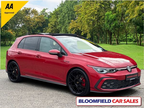 Volkswagen Golf Hatchback, Petrol, 2022, Red