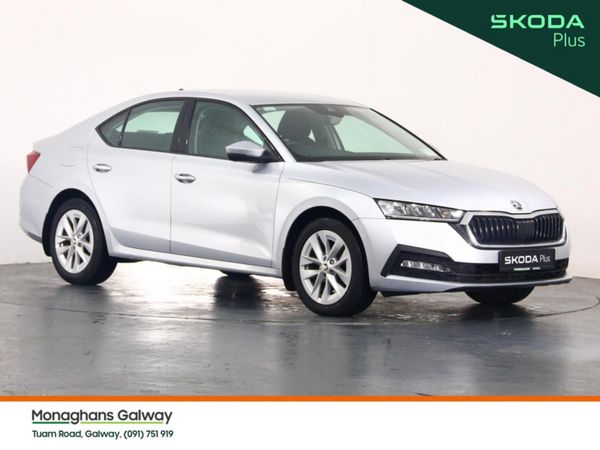 Skoda Octavia Hatchback, Diesel, 2024, Grey