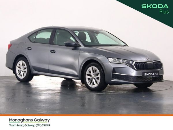 Skoda Octavia Hatchback, Diesel, 2024, Grey
