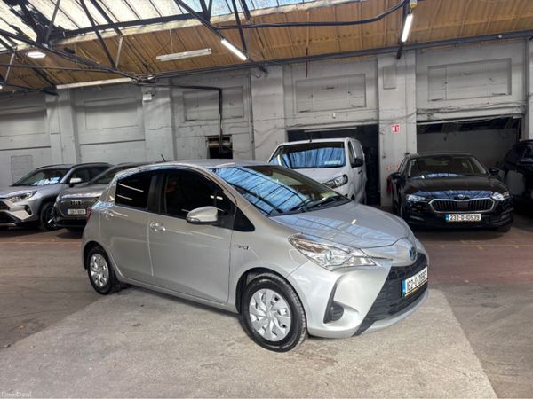 Toyota Vitz MPV, Petrol Hybrid, 2018, Silver