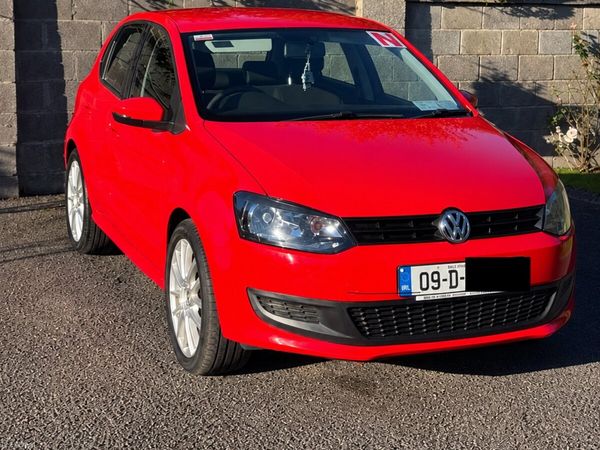 Volkswagen Polo Hatchback, Petrol, 2009, Red