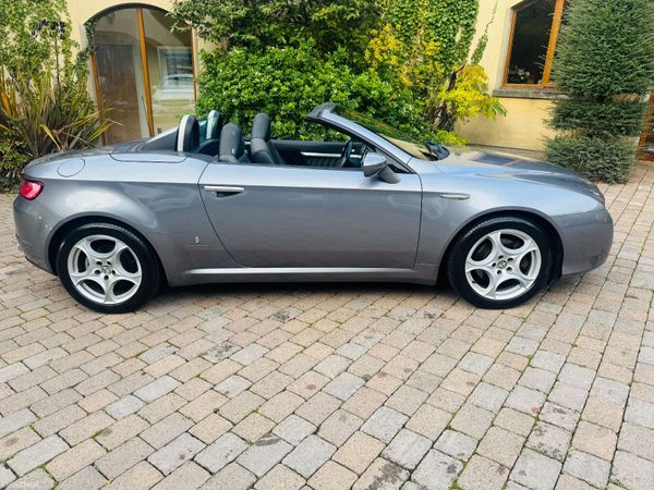 Alfa Romeo Spider Convertible, Petrol, 2007, Grey