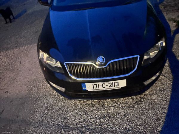 Skoda Octavia Saloon, Diesel, 2017, Black