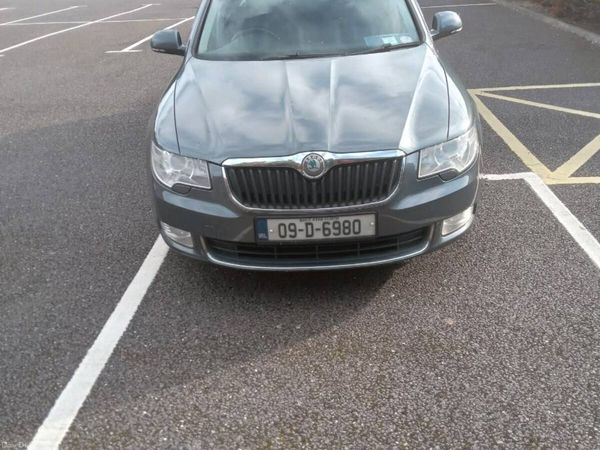 Skoda Superb Saloon, Petrol, 2009, Grey