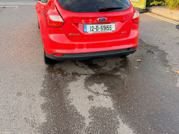Ford Focus Hatchback, Diesel, 2012, Red