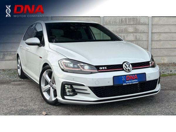 Volkswagen Golf Hatchback, Petrol, 2017, White