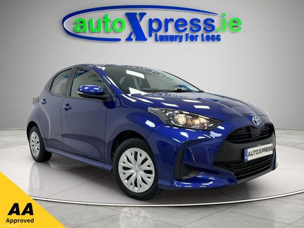 Toyota Yaris Hatchback, Petrol Hybrid, 2022, Blue