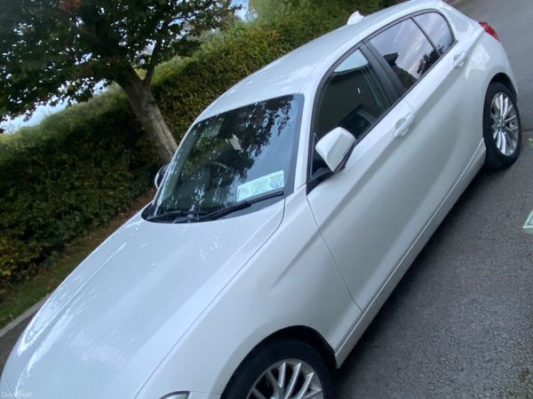 BMW 1-Series Hatchback, Petrol, 2016, White