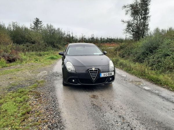 Alfa Romeo Giulietta Hatchback, Petrol, 2011, Black