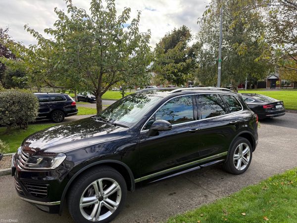 Volkswagen Touareg SUV, Diesel, 2016, Black