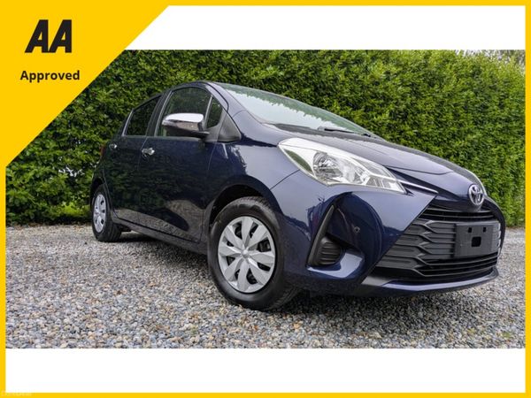 Toyota Yaris Hatchback, Petrol, 2017, Blue