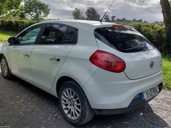 Fiat Bravo Hatchback, Diesel, 2011, White