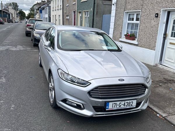 Ford Mondeo Hatchback, Diesel, 2017, Silver