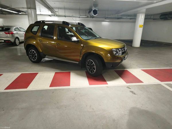 Dacia Duster SUV, Diesel, 2016, Green