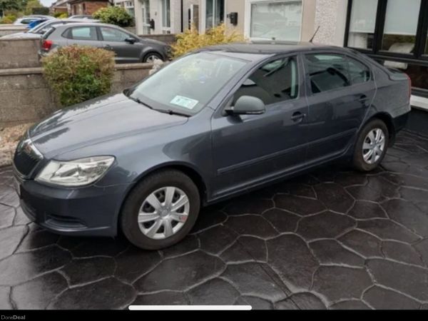 Skoda Octavia Hatchback, Diesel, 2011, Grey